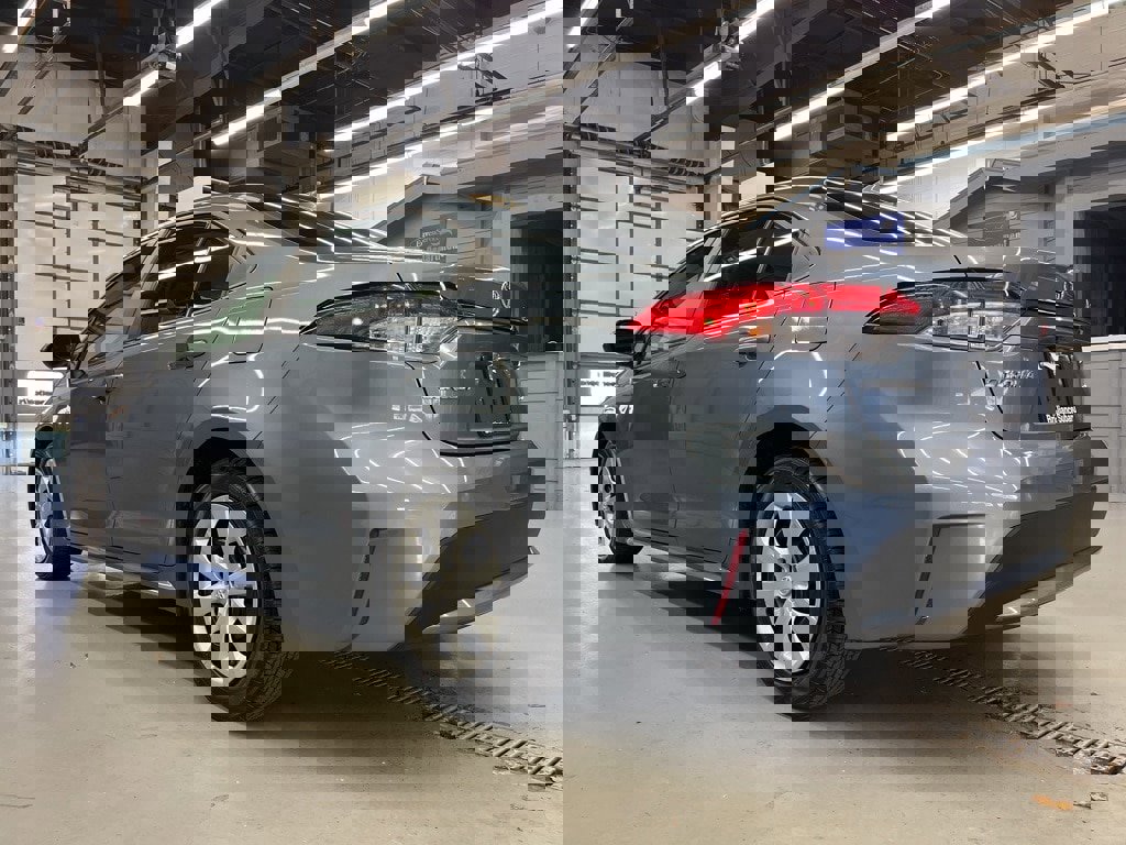 Used 2020 Toyota Corolla LE image 5