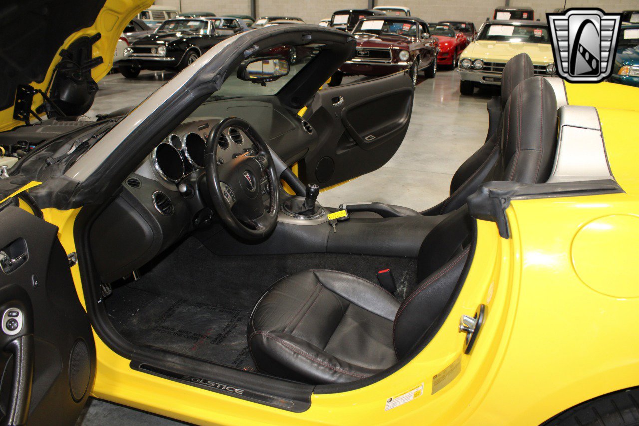 Used 2008 Pontiac Solstice GXP w/ Premium Package image 6