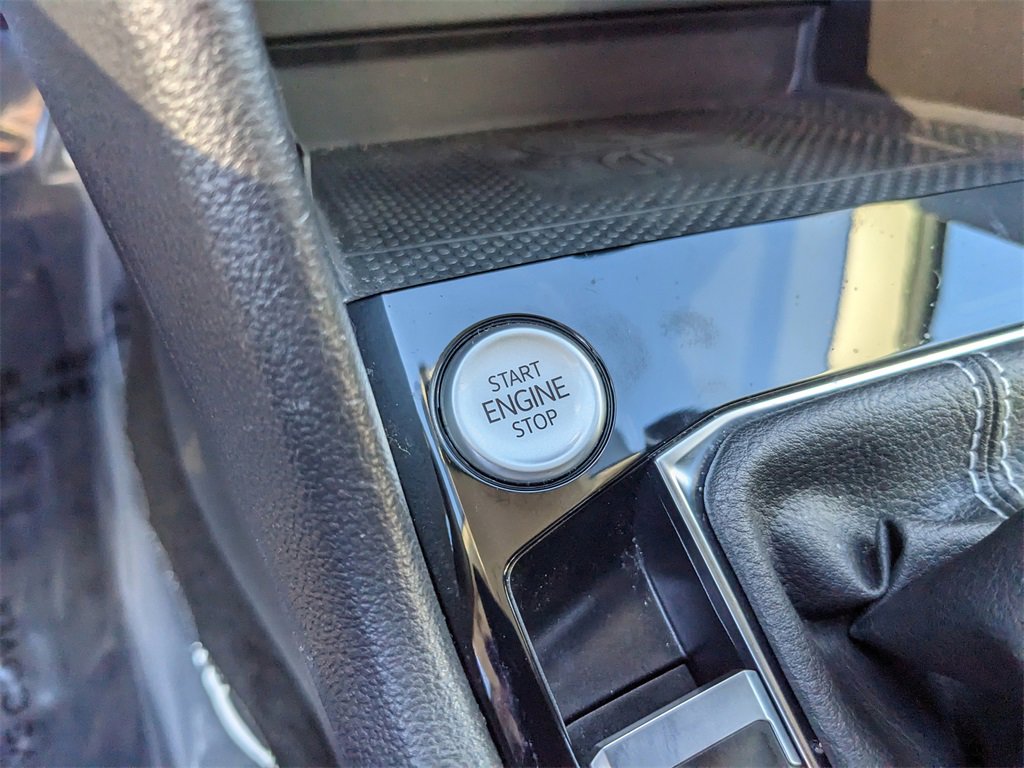 Certified 2023 Volkswagen Taos SE w/ Black Wheel Package image 27