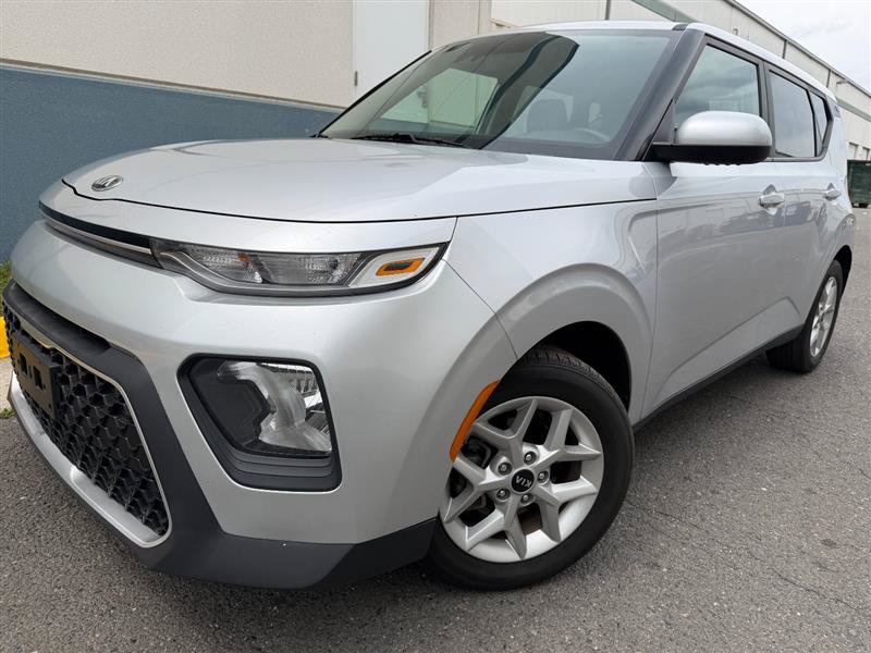 Used 2020 Kia Soul S FWD image 2