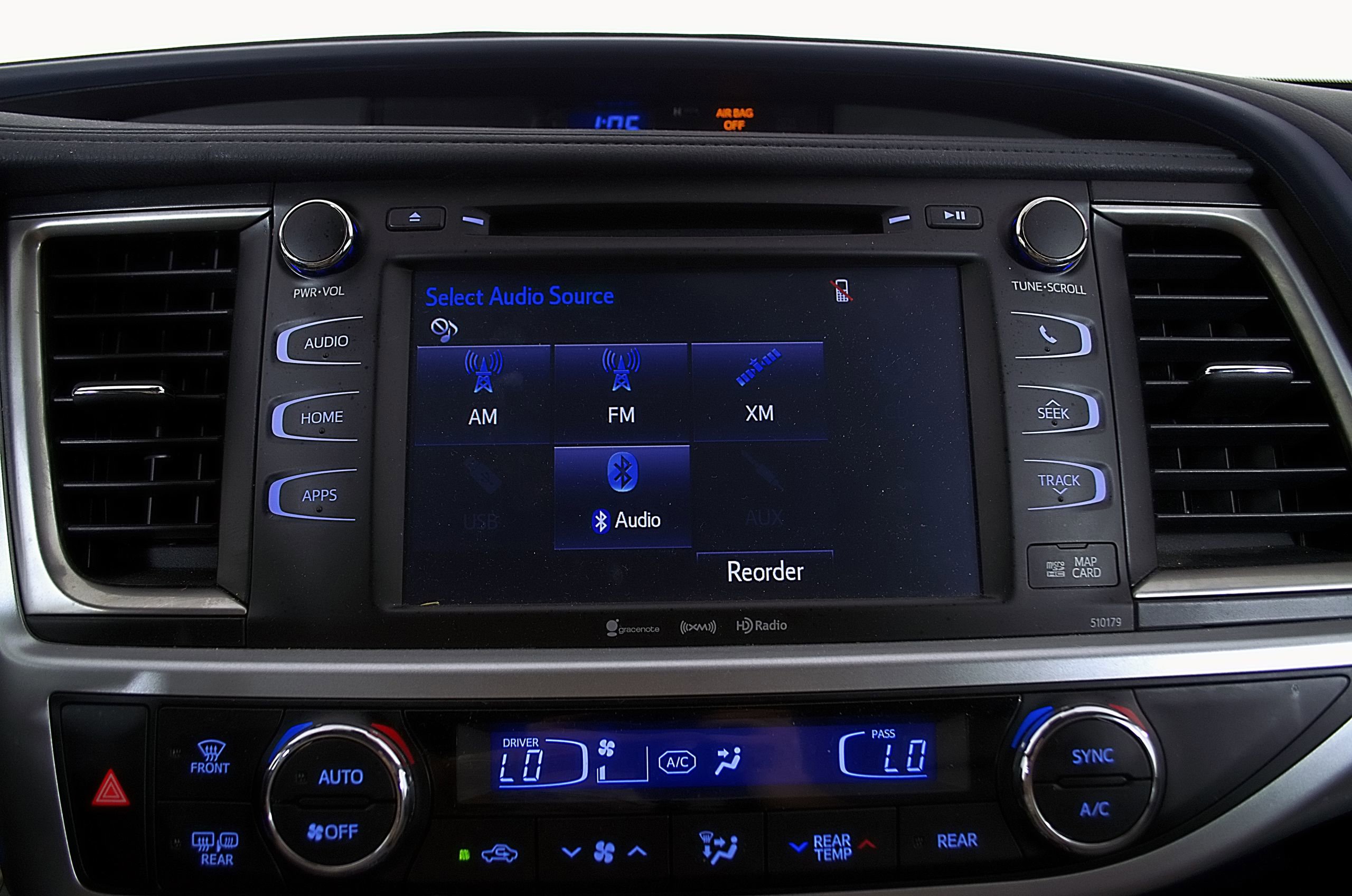 Used 2018 Toyota Highlander XLE image 18