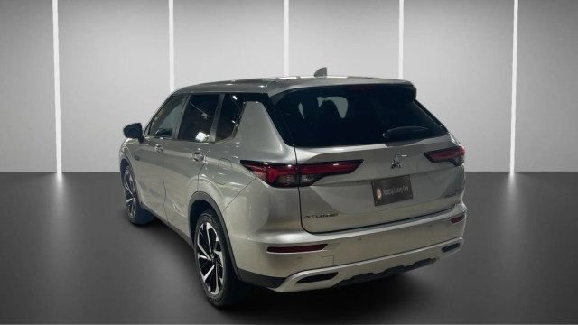 Used 2024 Mitsubishi Outlander SE AWD/4WD image 13