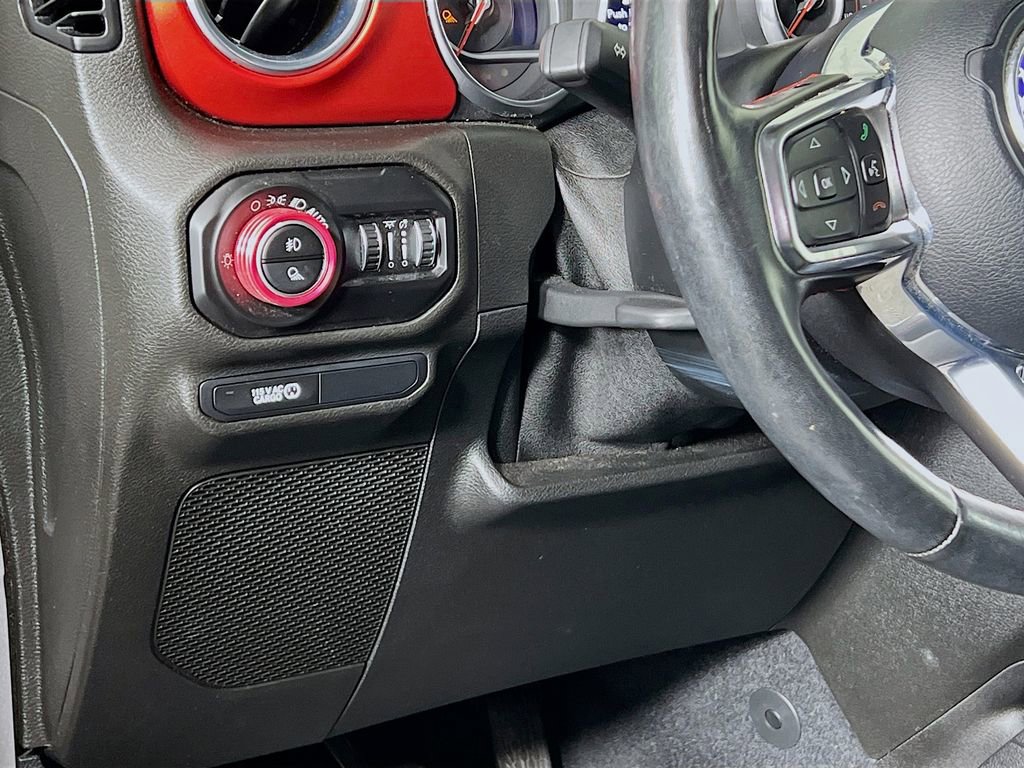 Used 2020 Jeep Gladiator Rubicon image 12