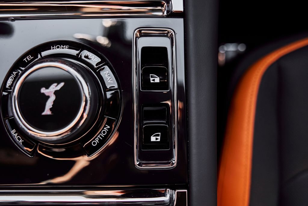 Used 2025 Rolls-Royce Spectre w/ Spectre Launch Package image 60