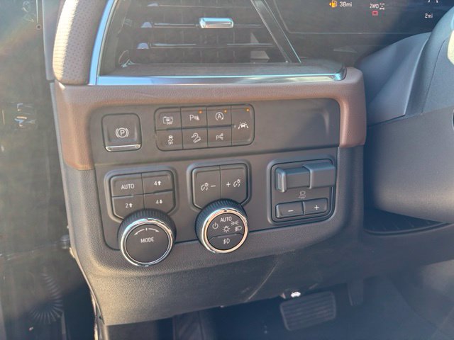 New 2026 Chevrolet Tahoe High Country w/ Sun And Tow Package AWD/4WD image 25