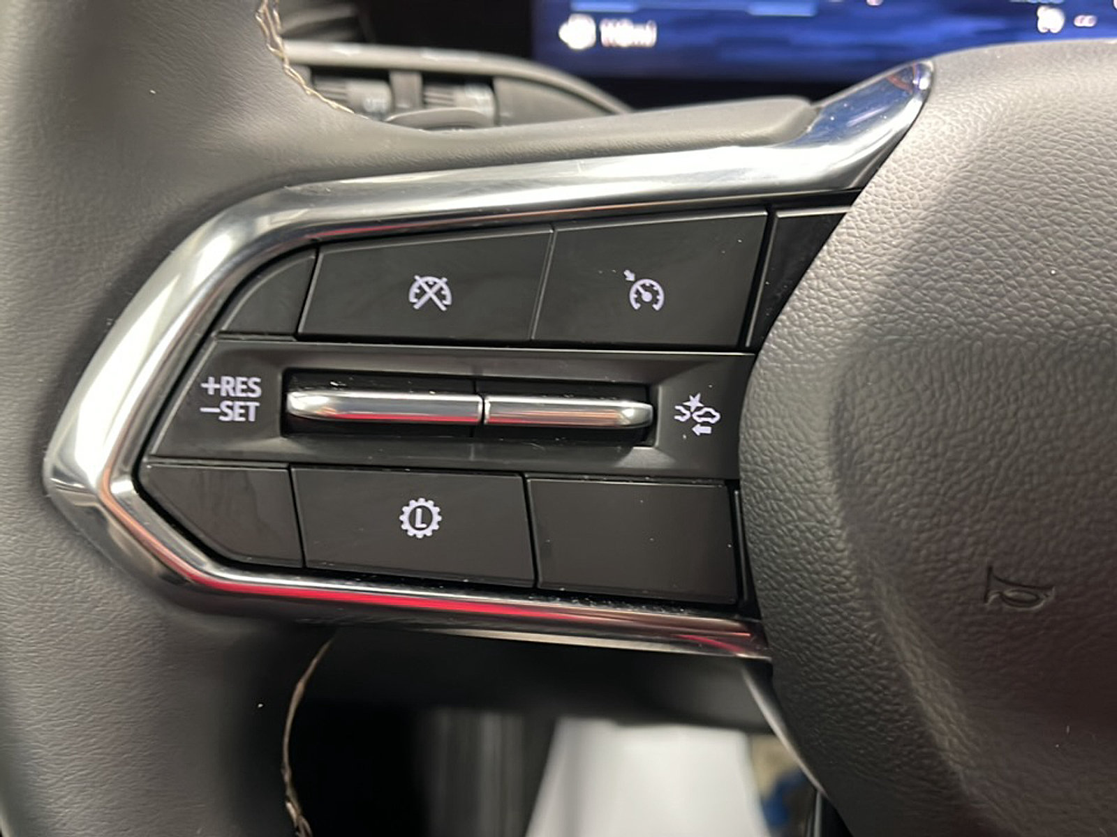 Used 2026 Chevrolet Traverse LT w/ Driver Confidence Package FWD image 6
