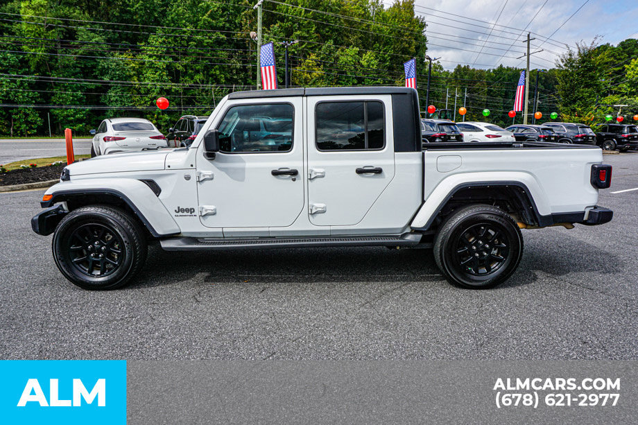 Used 2023 Jeep Gladiator Overland AWD/4WD image 6