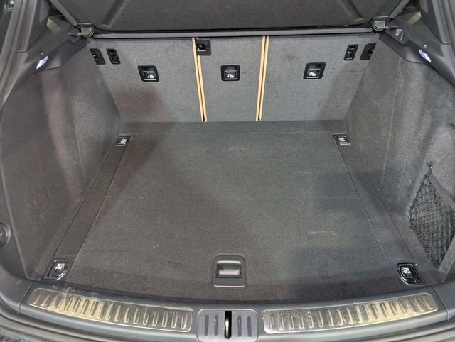 Certified 2025 Porsche Macan image 20