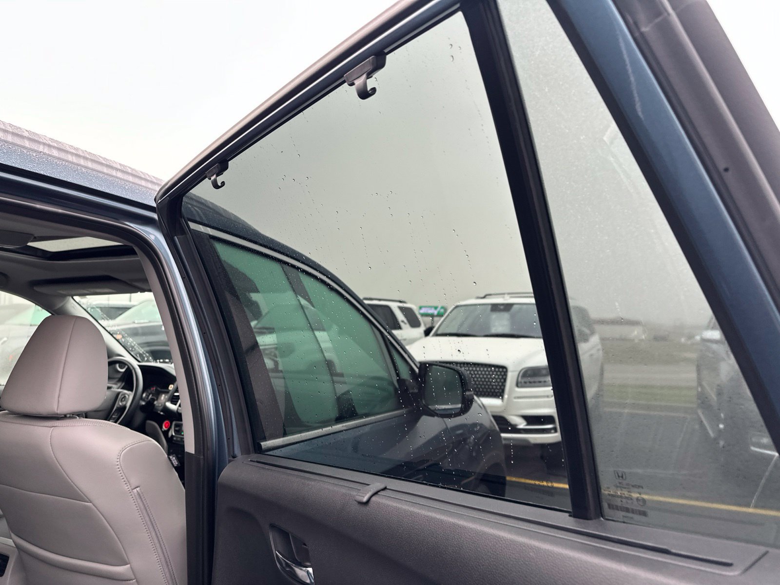 Used 2017 Honda Pilot Elite image 45