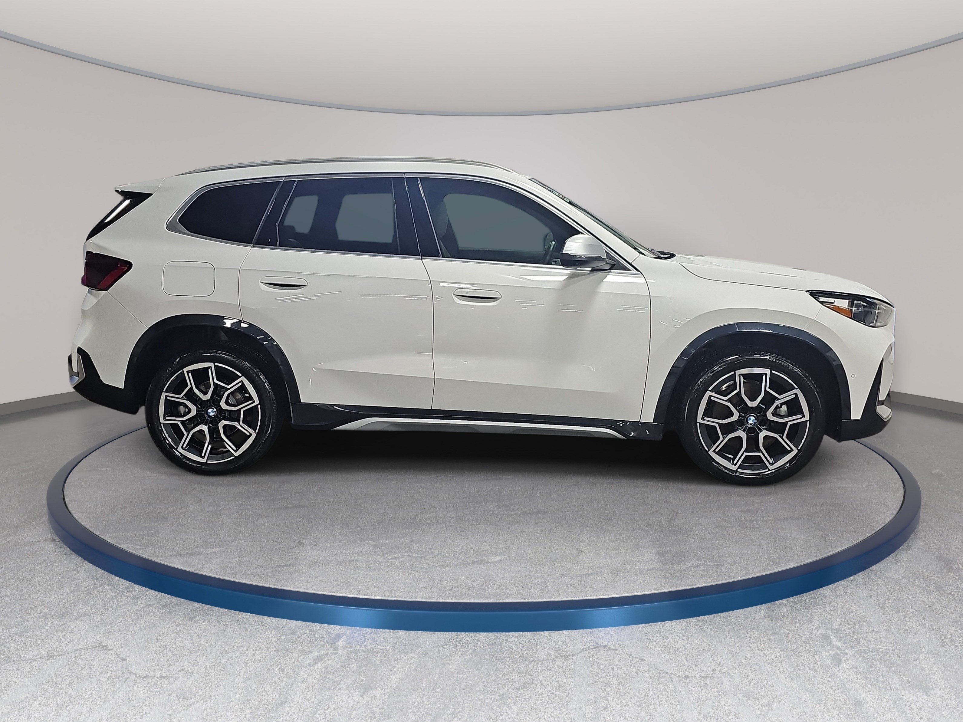 Certified 2023 BMW X1 xDrive28i w/ Premium Package AWD/4WD image 5