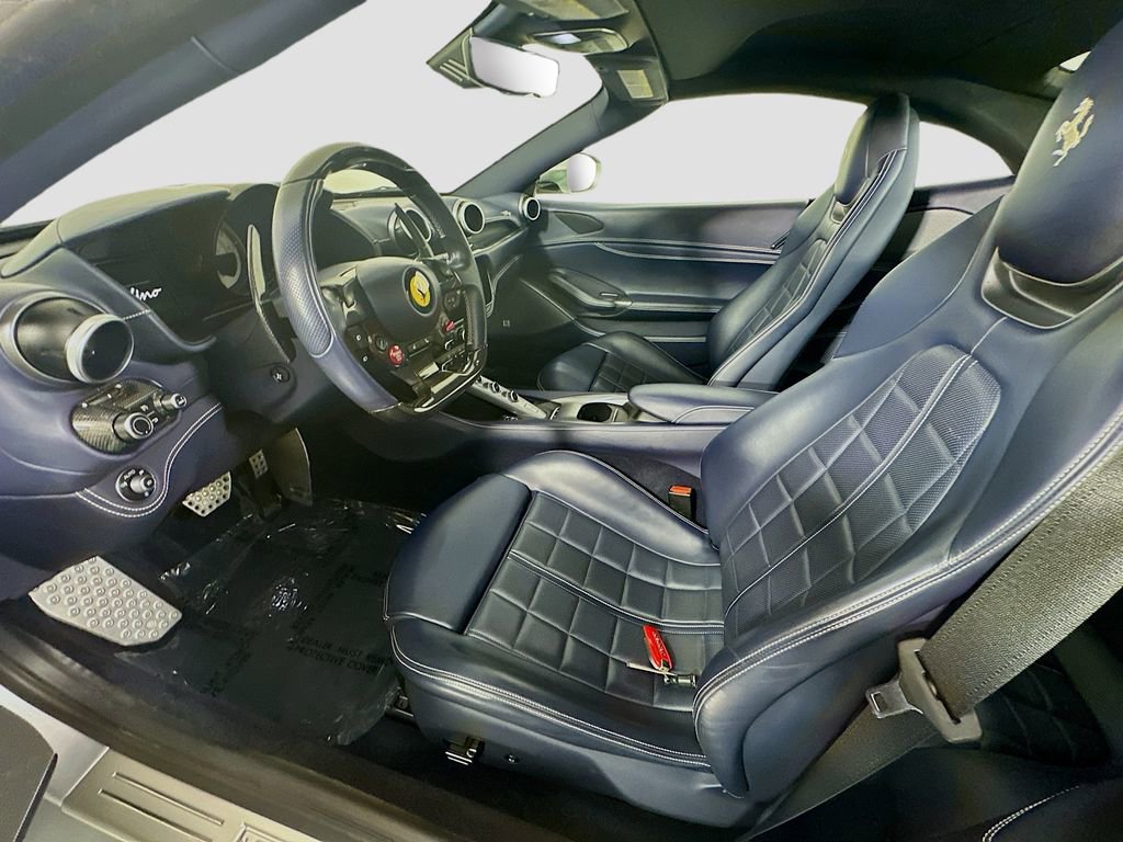 Used 2019 Ferrari Portofino image 5