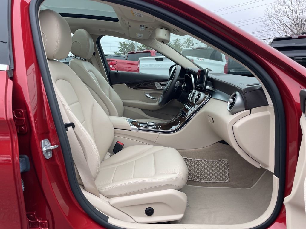 Used 2017 Mercedes-Benz C 300 4MATIC Sedan image 29