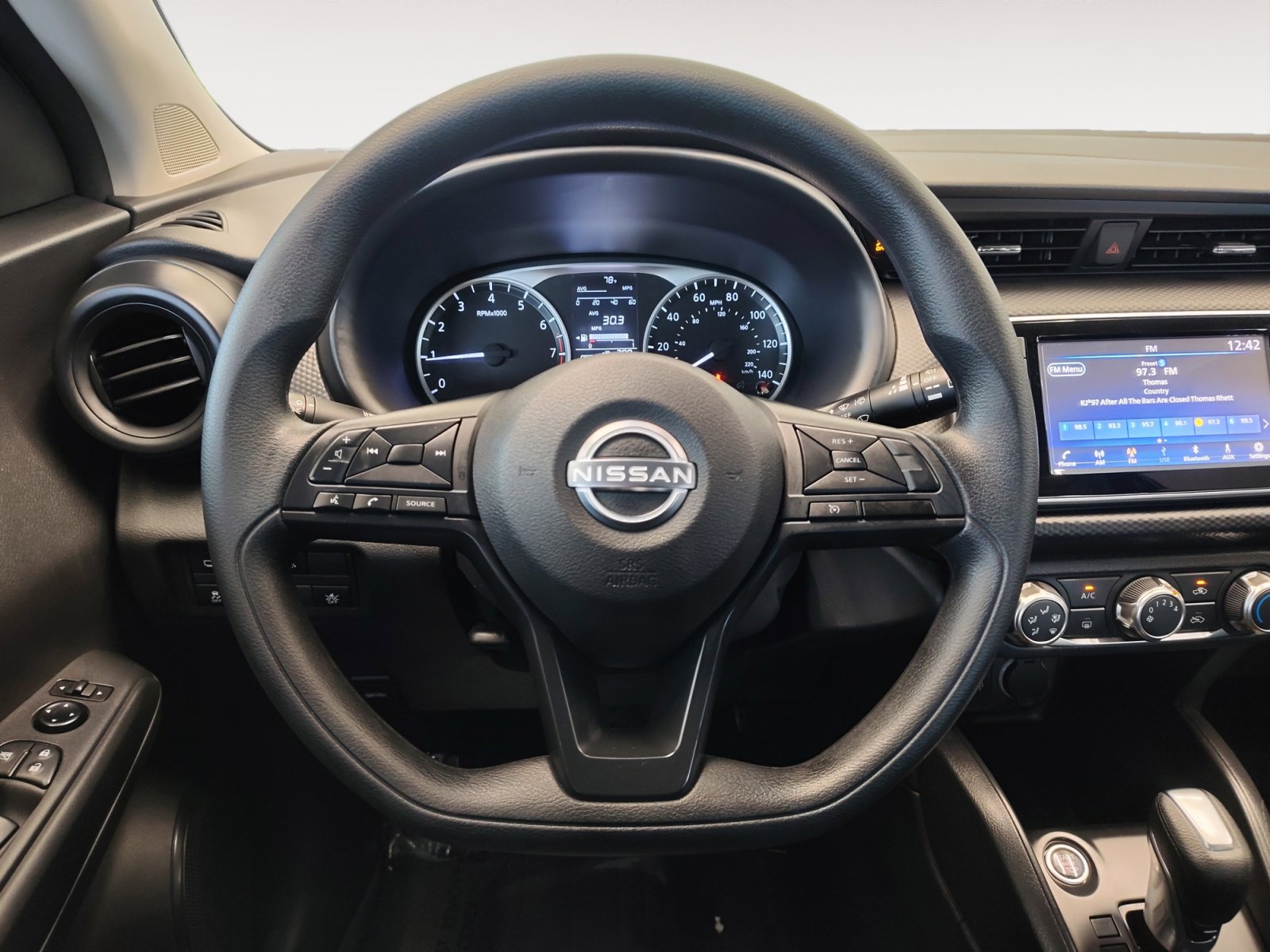 Certified 2025 Nissan Kicks Play S FWD image 17