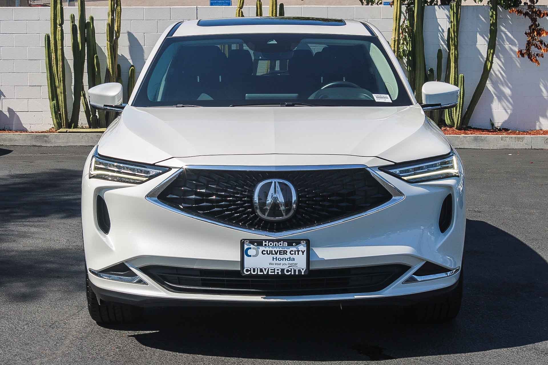 Used 2023 Acura MDX SH-AWD image 2