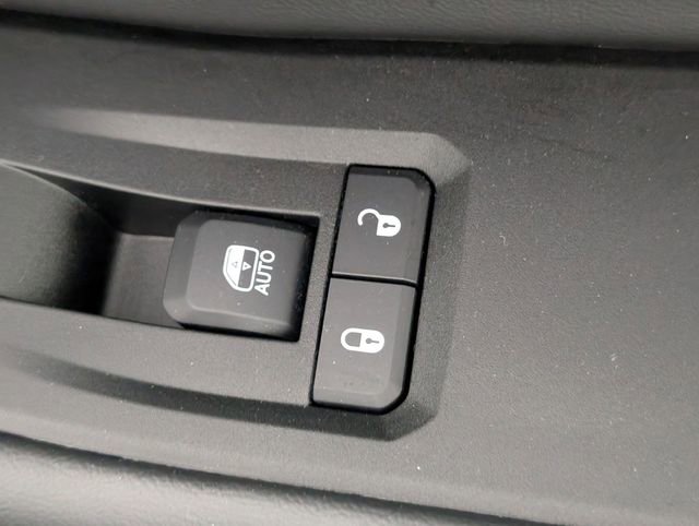 Used 2021 Jeep Grand Cherokee L Limited AWD/4WD image 36