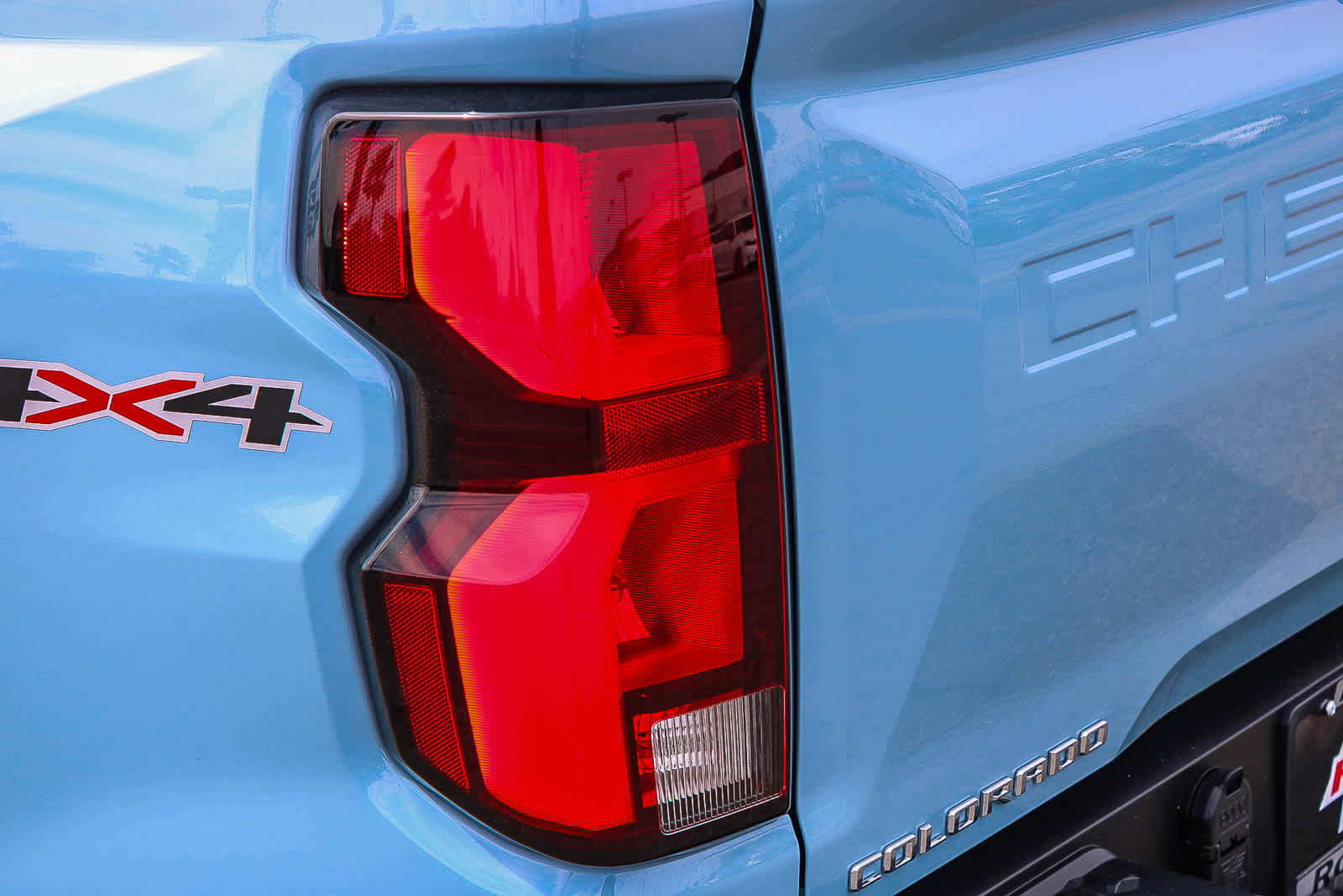 Used 2025 Chevrolet Colorado LT w/ LT Convenience Package image 7