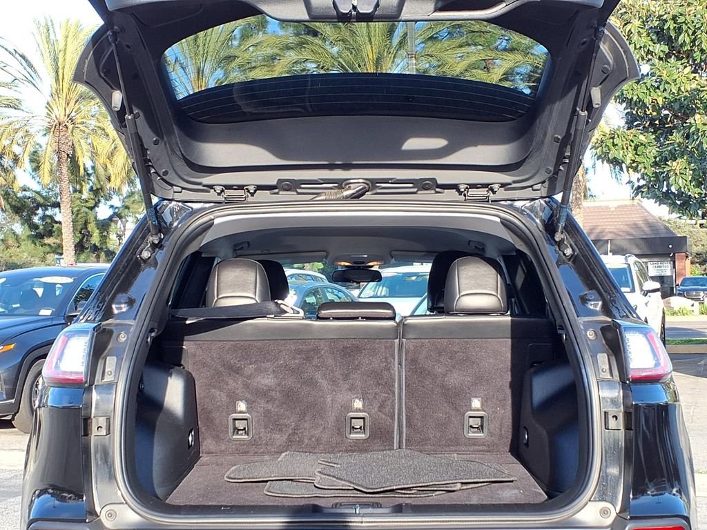 Used 2019 Jeep Cherokee Latitude Plus image 24