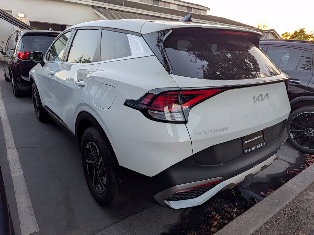 Used 2025 Kia Sportage LX AWD/4WD image 4