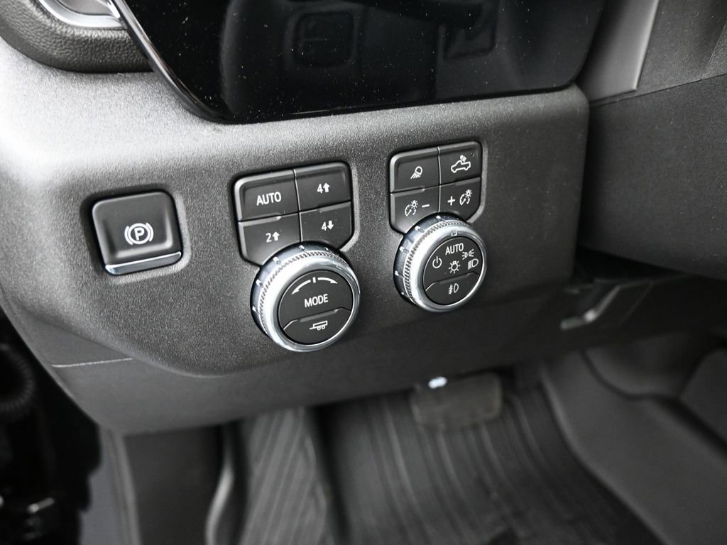 New 2026 GMC Sierra 3500 SLE image 12