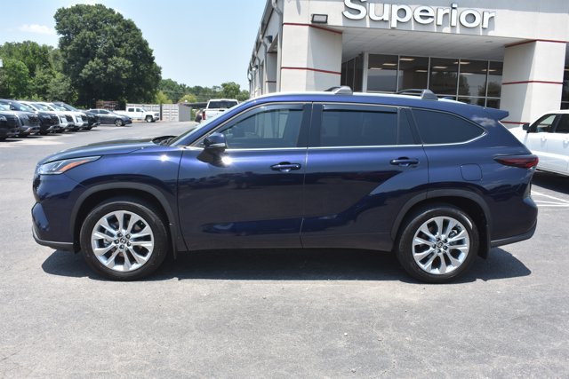 Used 2025 Toyota Highlander Limited FWD image 10