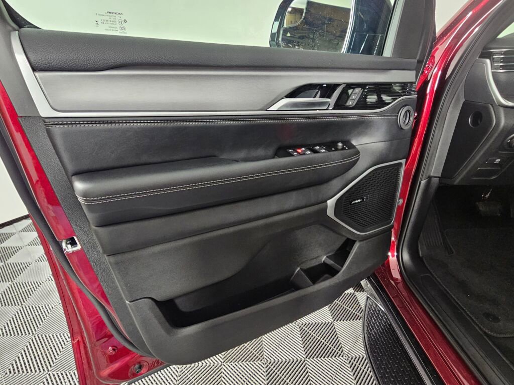 New 2026 Jeep Grand Wagoneer Limited image 20