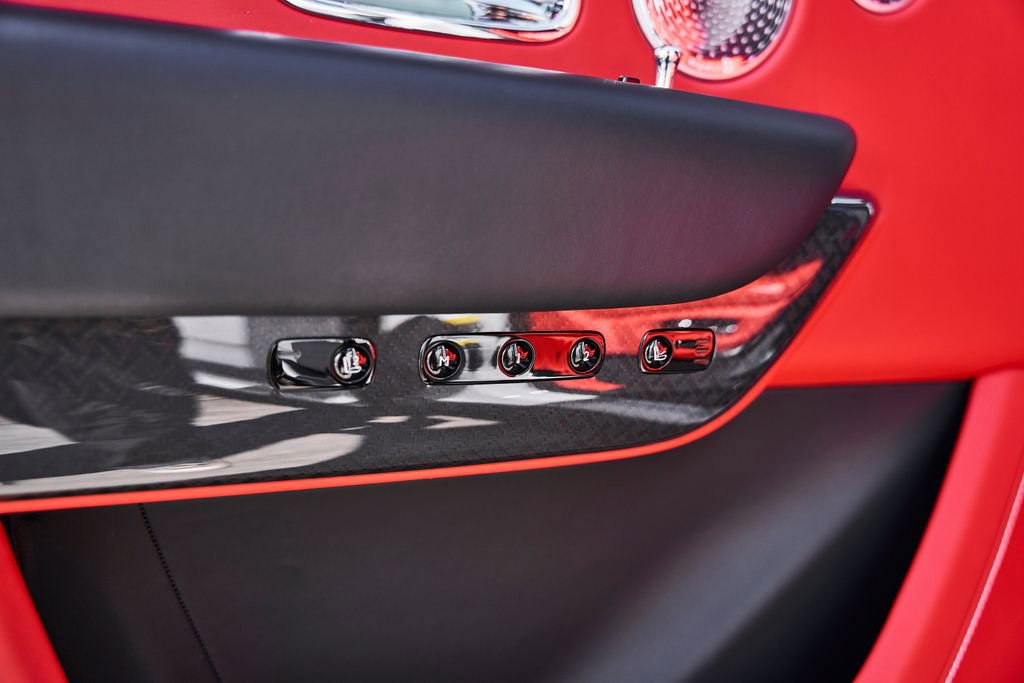 Used 2024 Rolls-Royce Cullinan Black Badge w/ Dark Exterior Package image 38