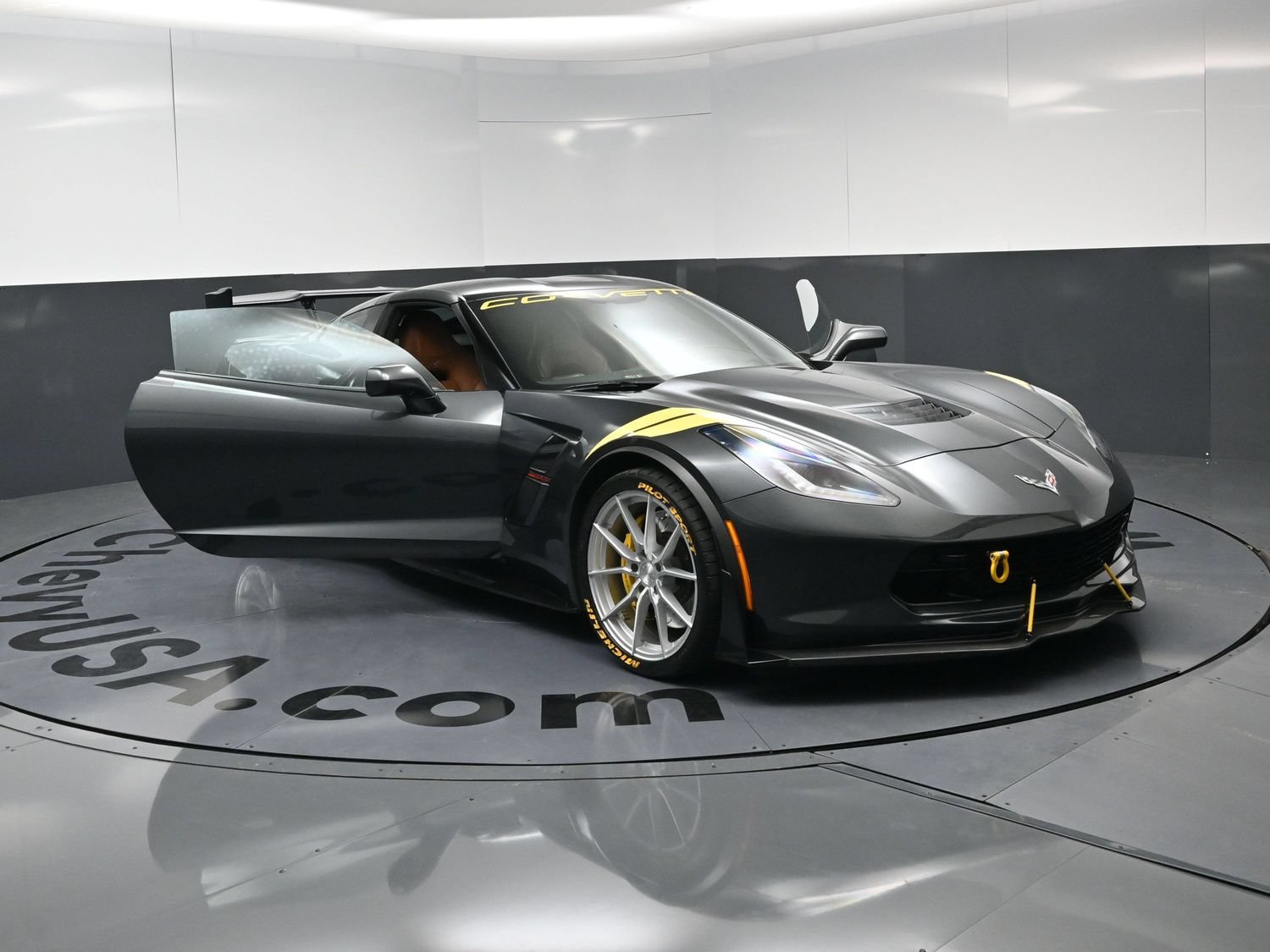 Used 2018 Chevrolet Corvette Grand Sport RWD image 26