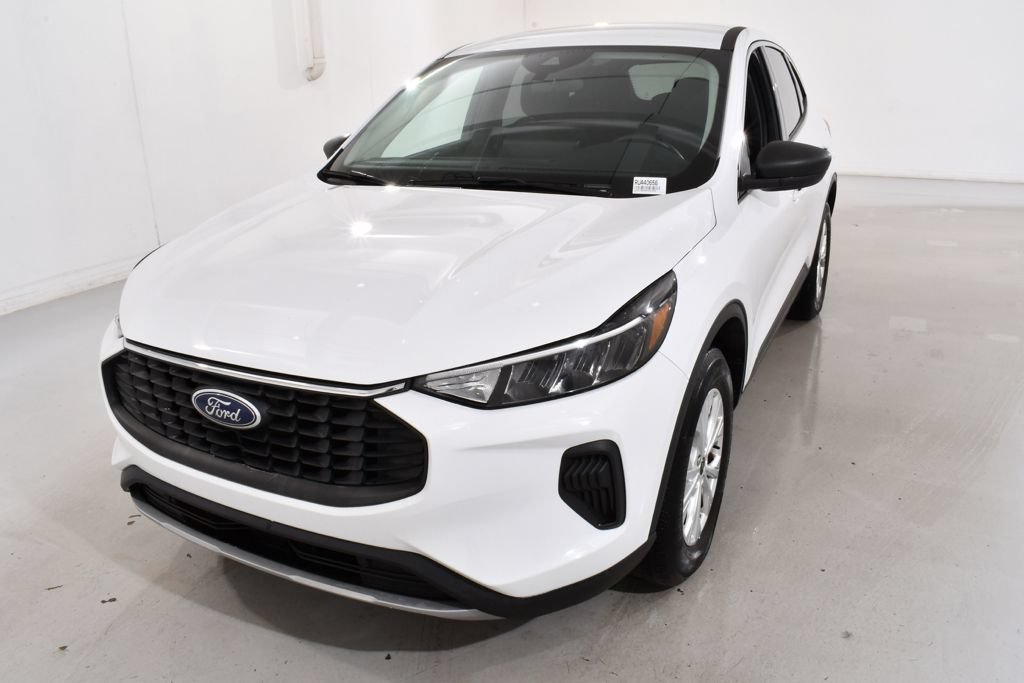 Used 2024 Ford Escape Active w/ Tech Pack #1 AWD/4WD image 2