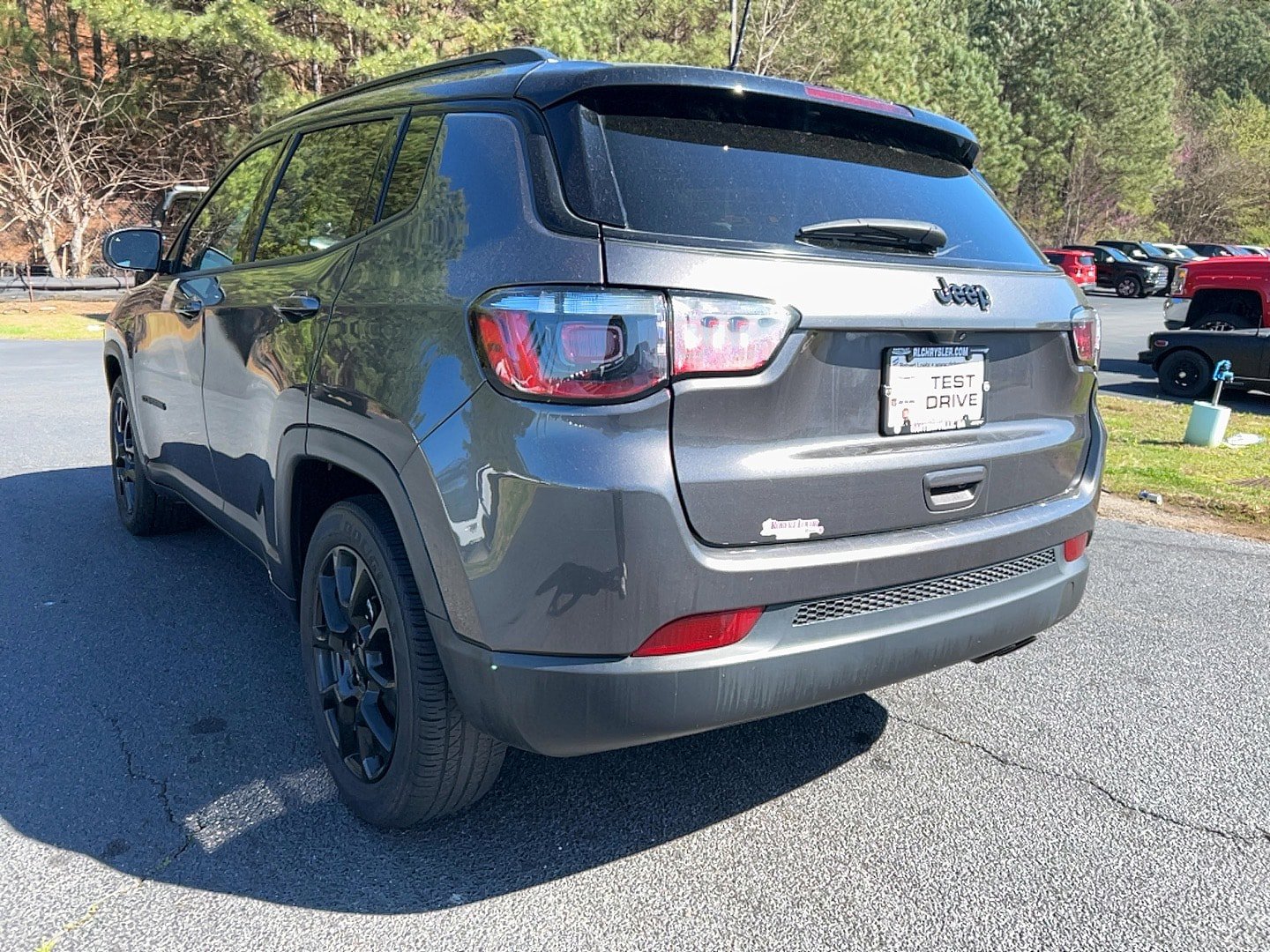 Used 2022 Jeep Compass Altitude w/ Sun and Sound Group FWD image 7