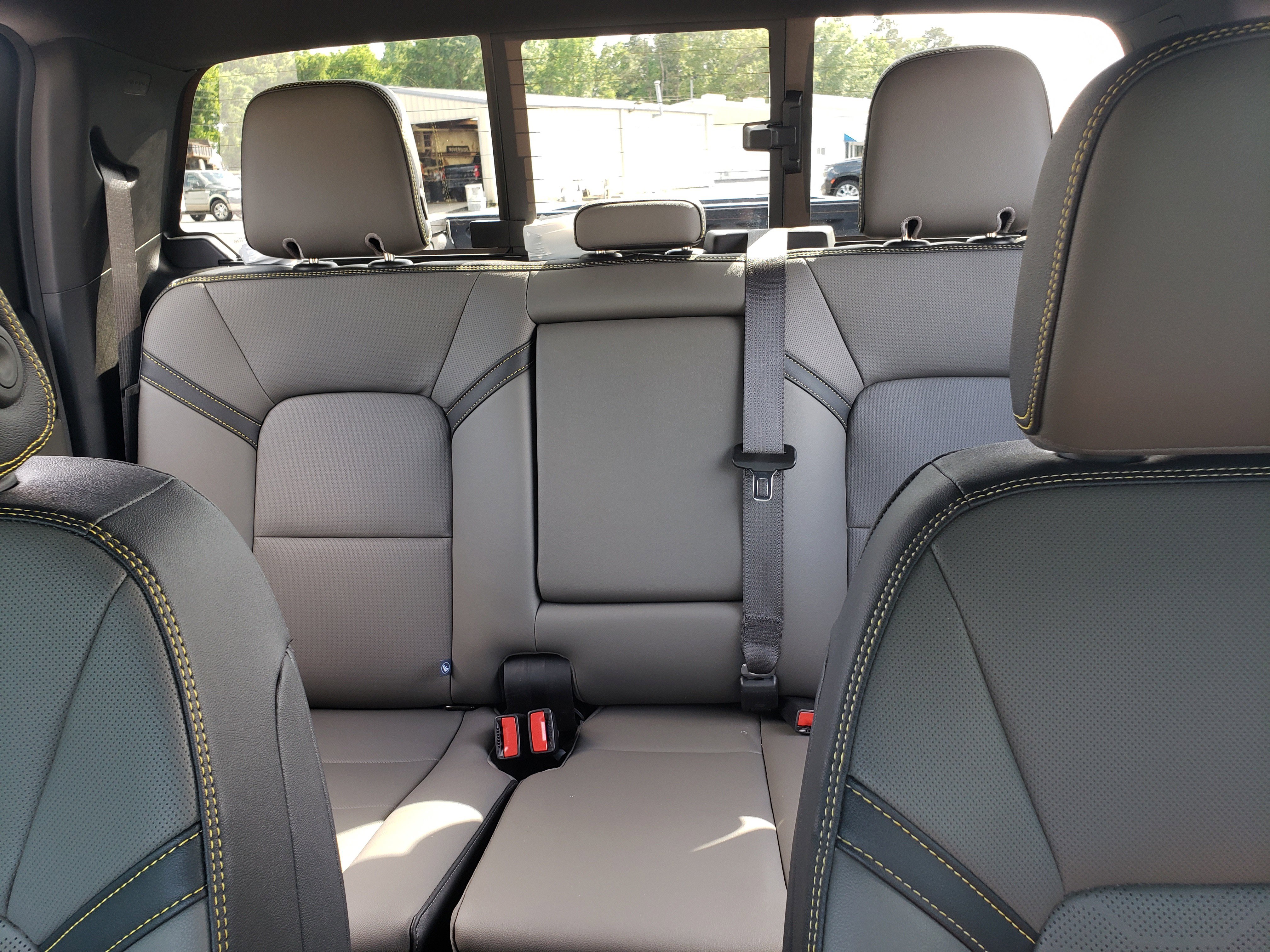 Used 2024 Chevrolet Colorado ZR2 w/ ZR2 Convenience Package III AWD/4WD image 25