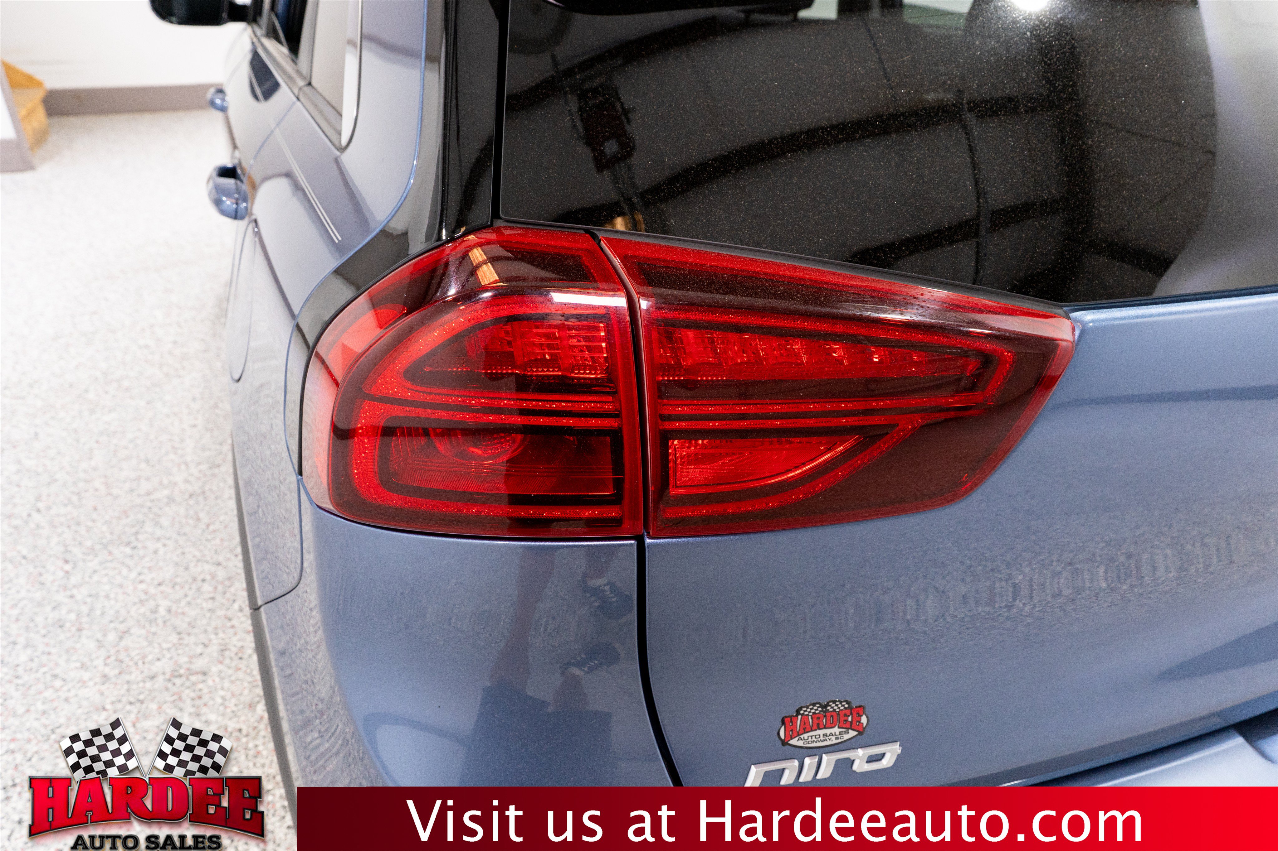 Used 2022 Kia Niro EX Premium FWD image 9