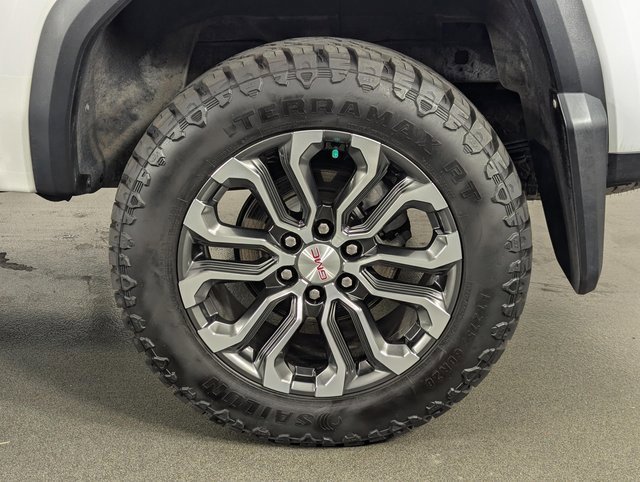 Used 2023 GMC Canyon Denali image 12