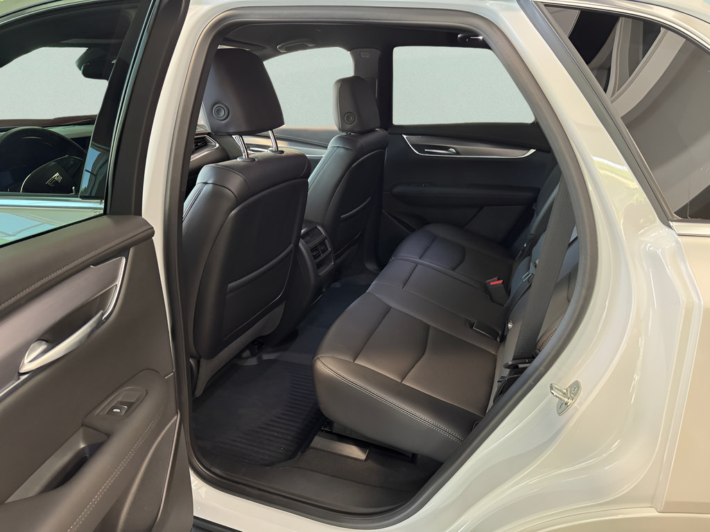 New 2026 Cadillac XT5 Luxury w/ LPO, Floor Liner Package AWD/4WD image 11