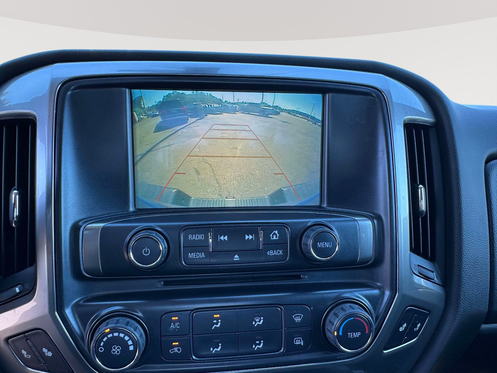 Used 2018 Chevrolet Silverado 1500 LT AWD/4WD image 10