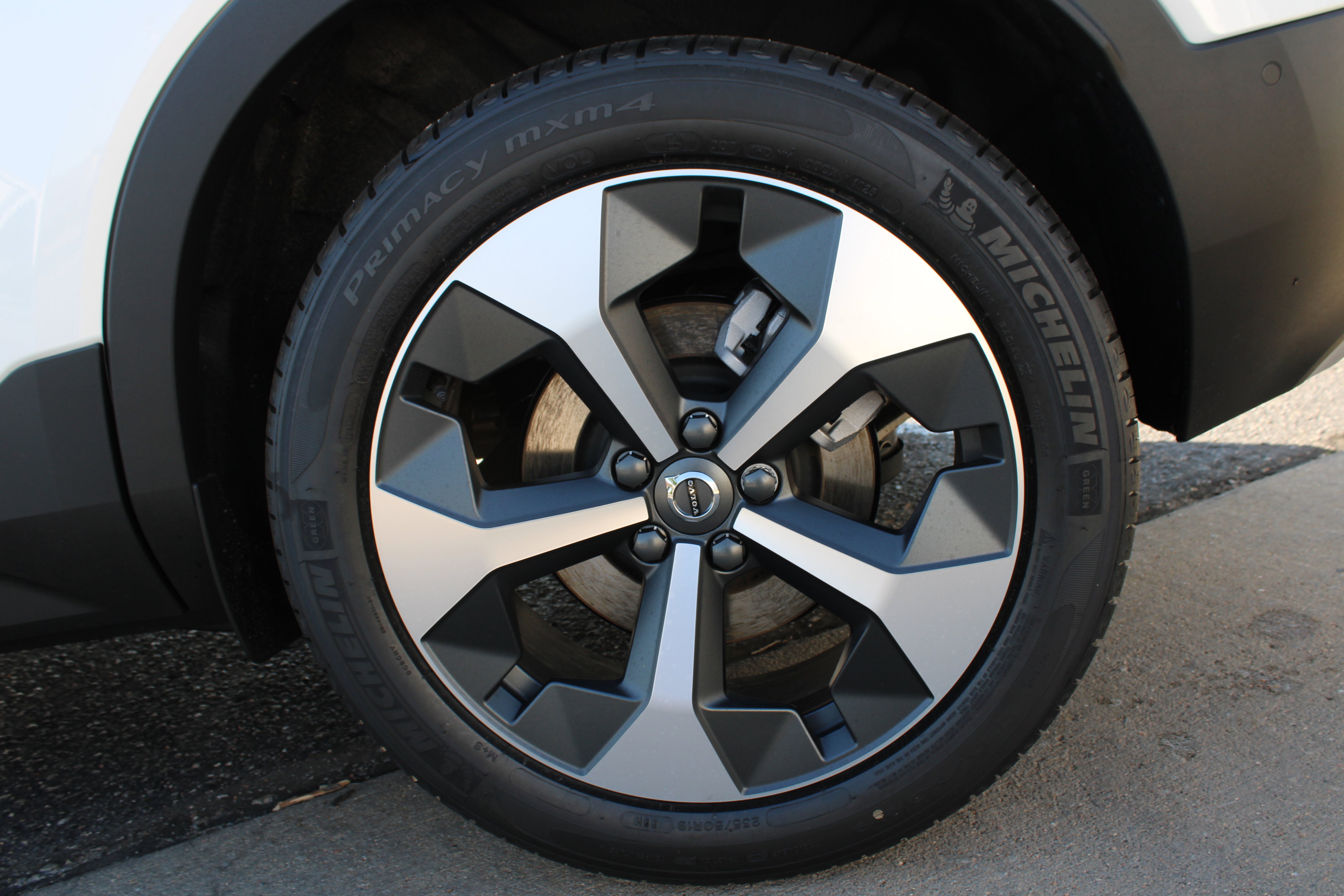 New 2025 Volvo XC40 B5 Plus w/ Protection Package Premier image 49