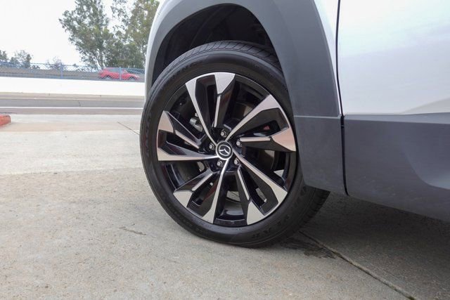 Certified 2025 MAZDA CX-50 2.5 Hybrid w/ Premium Plus Pkg AWD/4WD image 8