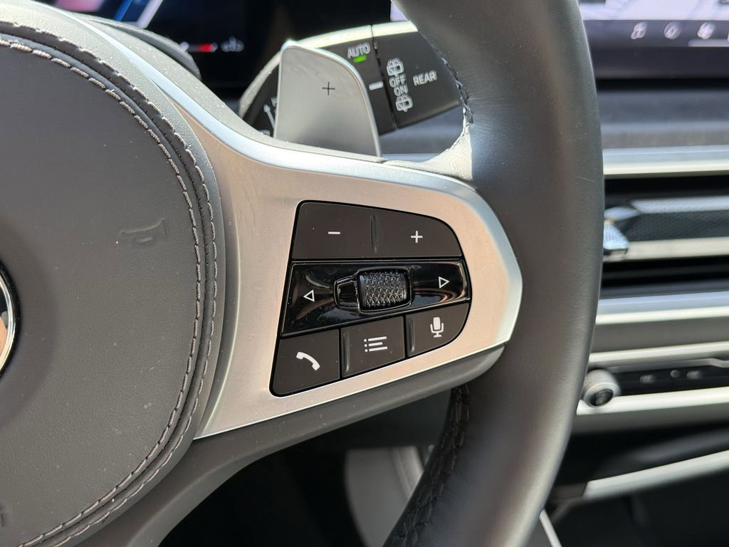 Used 2025 BMW X5 sDrive40i w/ M Sport Package image 21
