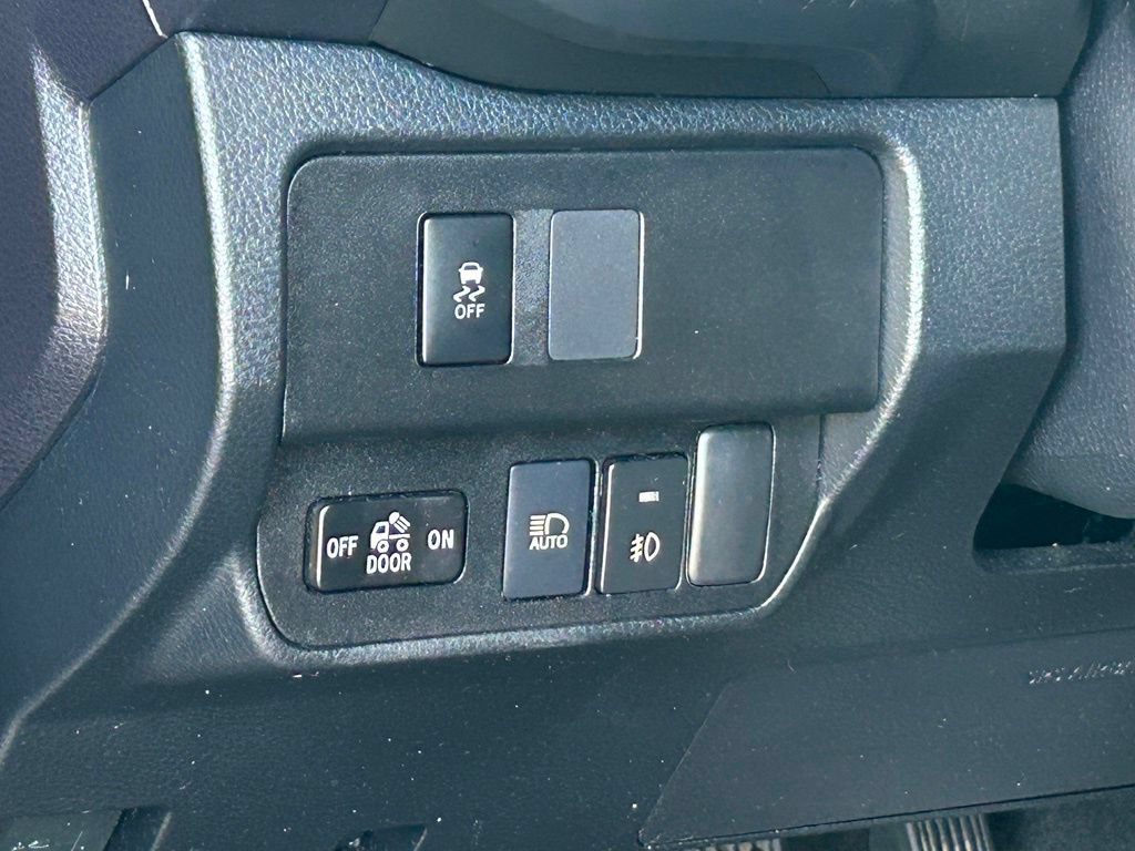 Used 2020 Toyota Tacoma SR w/ SR Convenience Package RWD image 33
