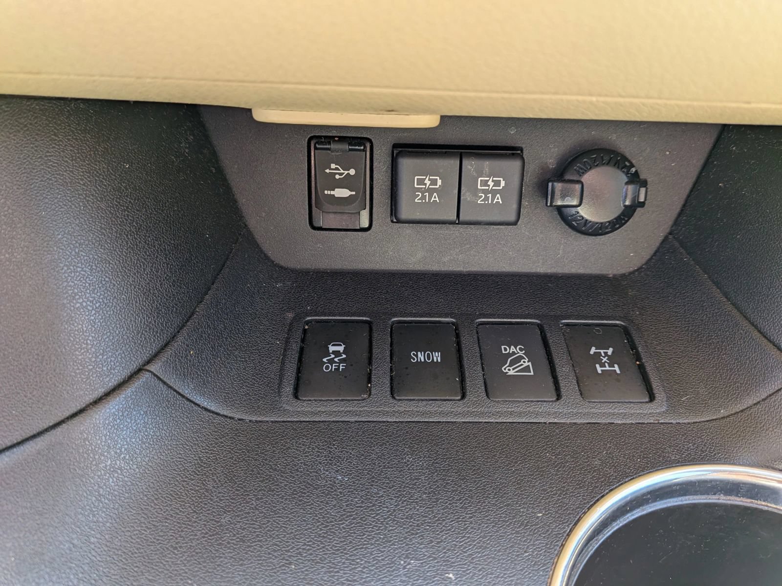 Used 2019 Toyota Highlander XLE AWD/4WD image 68