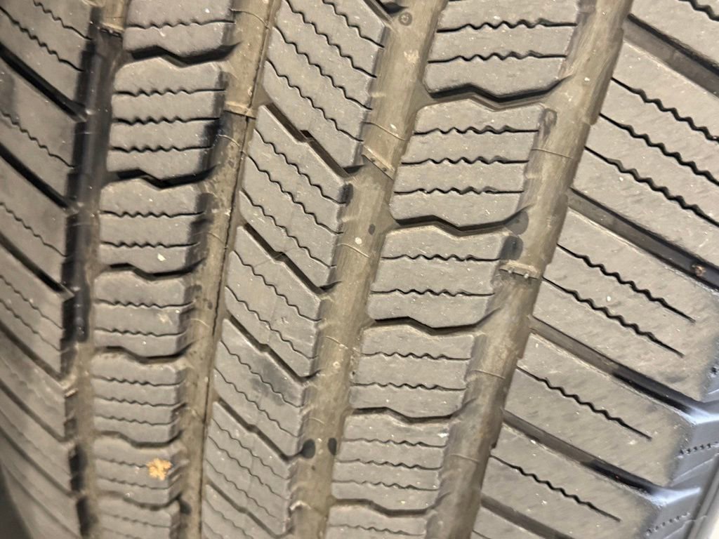 Used 2019 Chevrolet Silverado 1500 LT w/ Convenience Package image 16