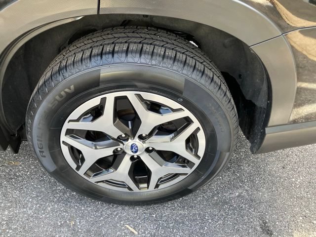 Used 2021 Subaru Forester Premium AWD/4WD image 39