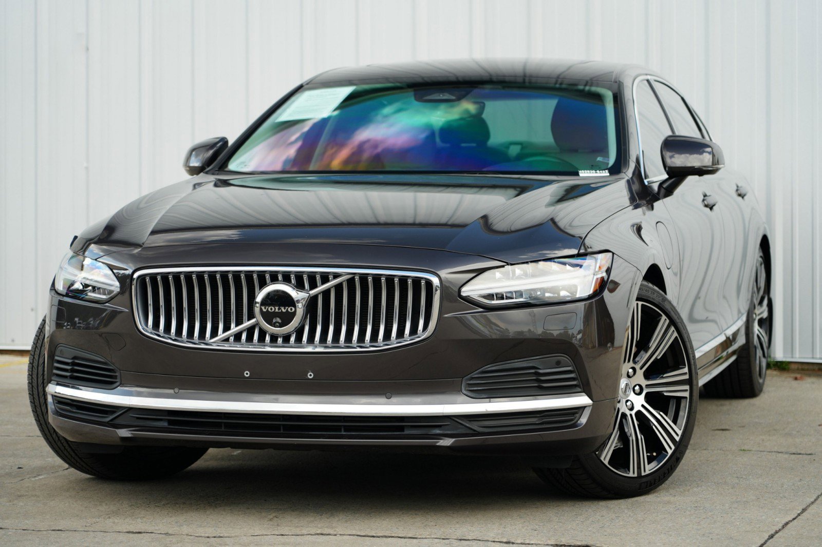 Used 2024 Volvo S90 T8 Ultimate image 3