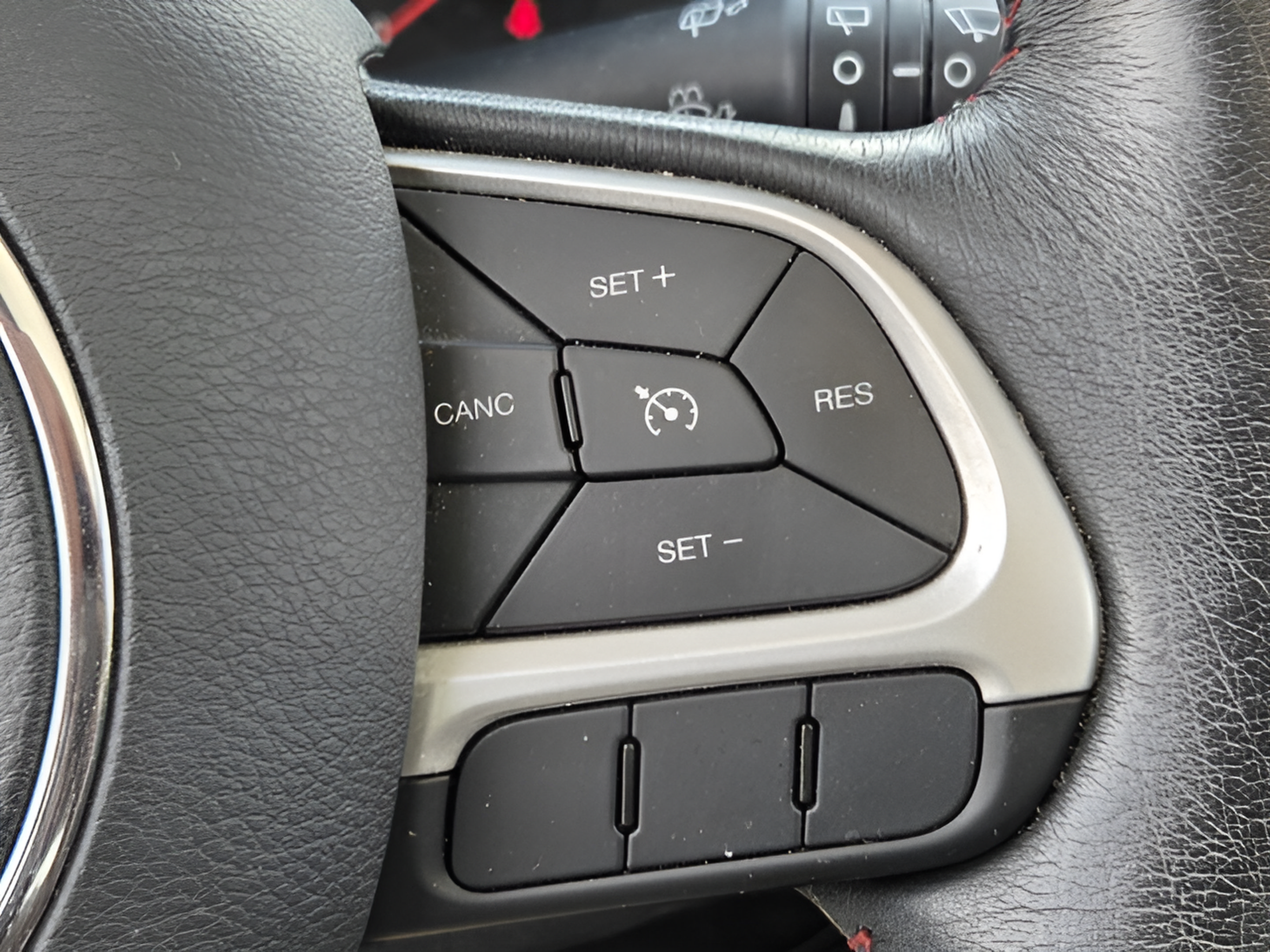 Used 2019 Jeep Renegade Trailhawk AWD/4WD image 21