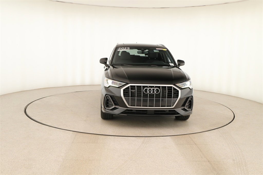 Certified 2025 Audi Q3 2.0T Premium Plus w/ Premium Plus Package image 11
