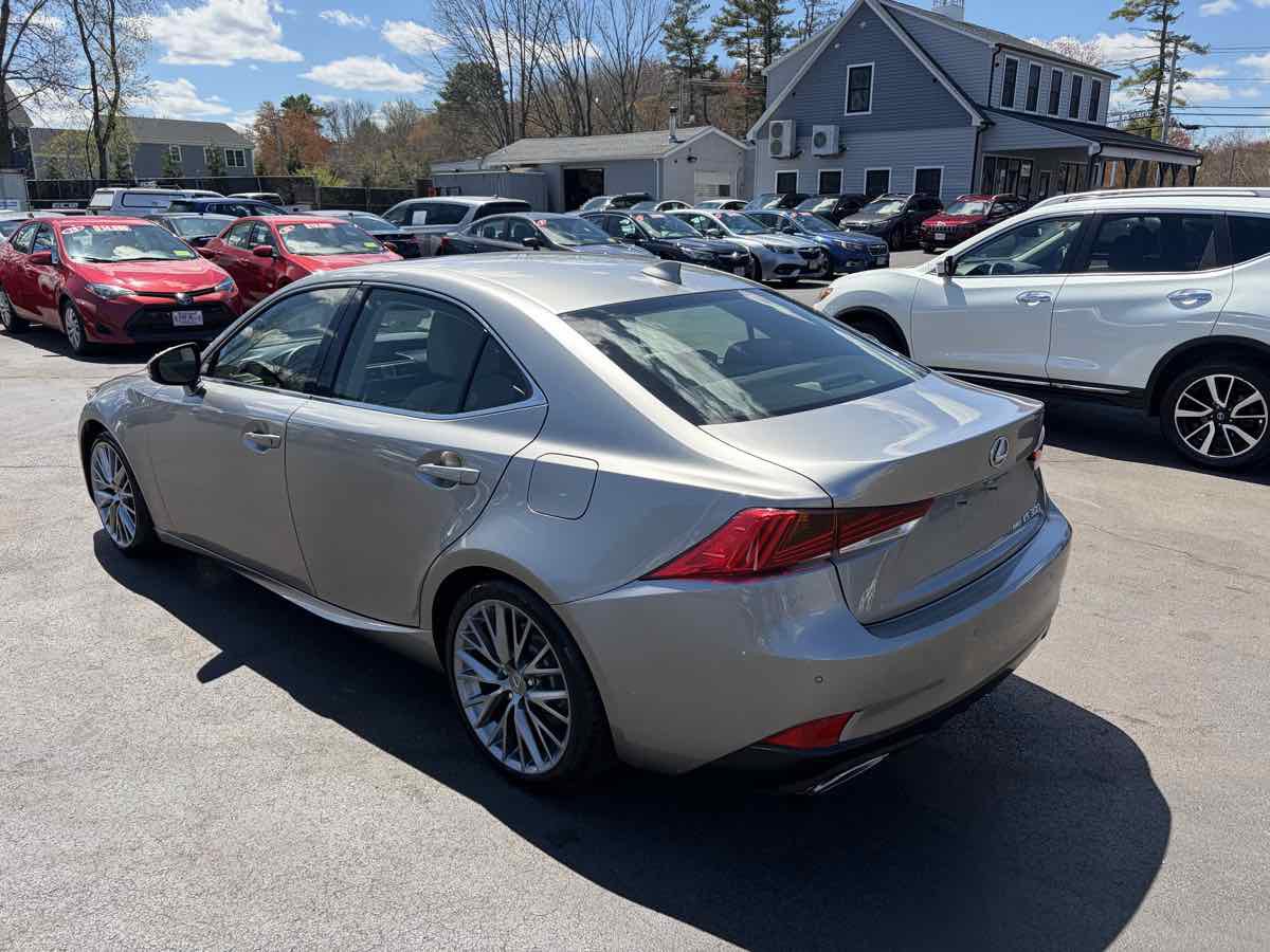 Used 2019 Lexus IS 300 AWD image 5