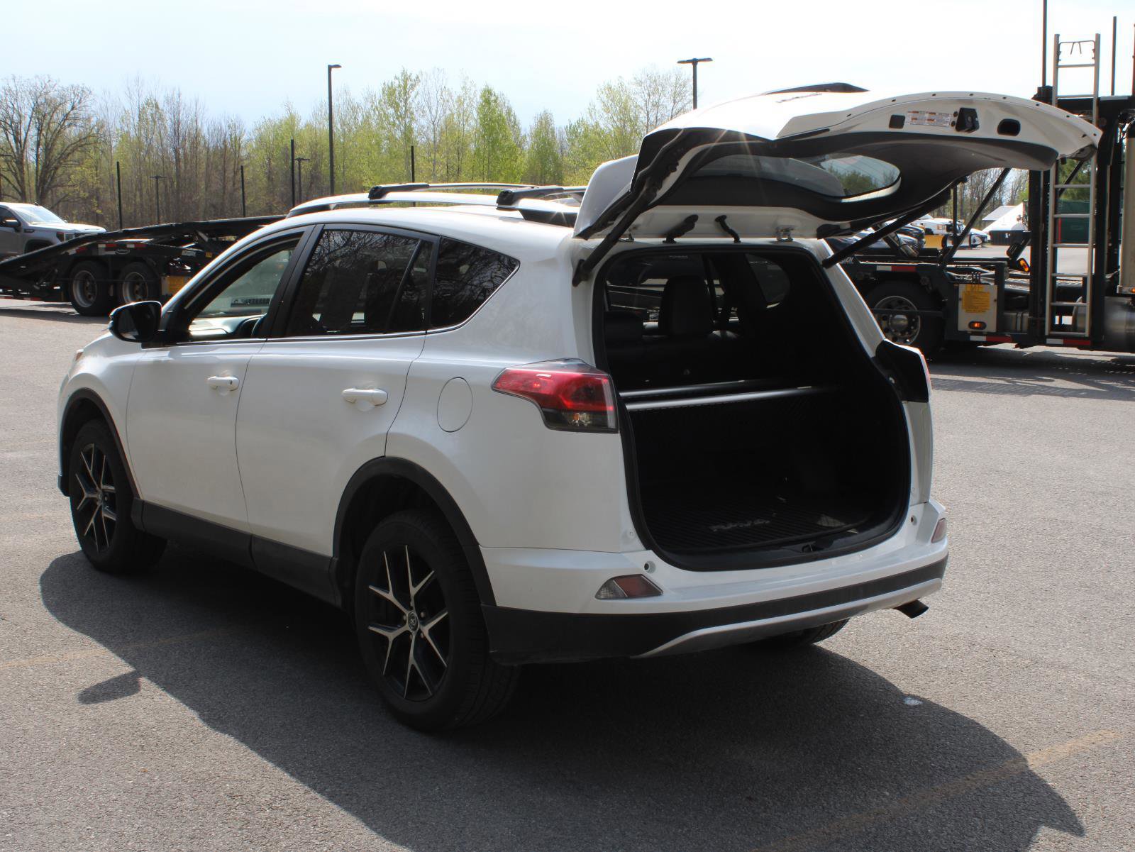 Used 2016 Toyota RAV4 SE AWD/4WD image 7