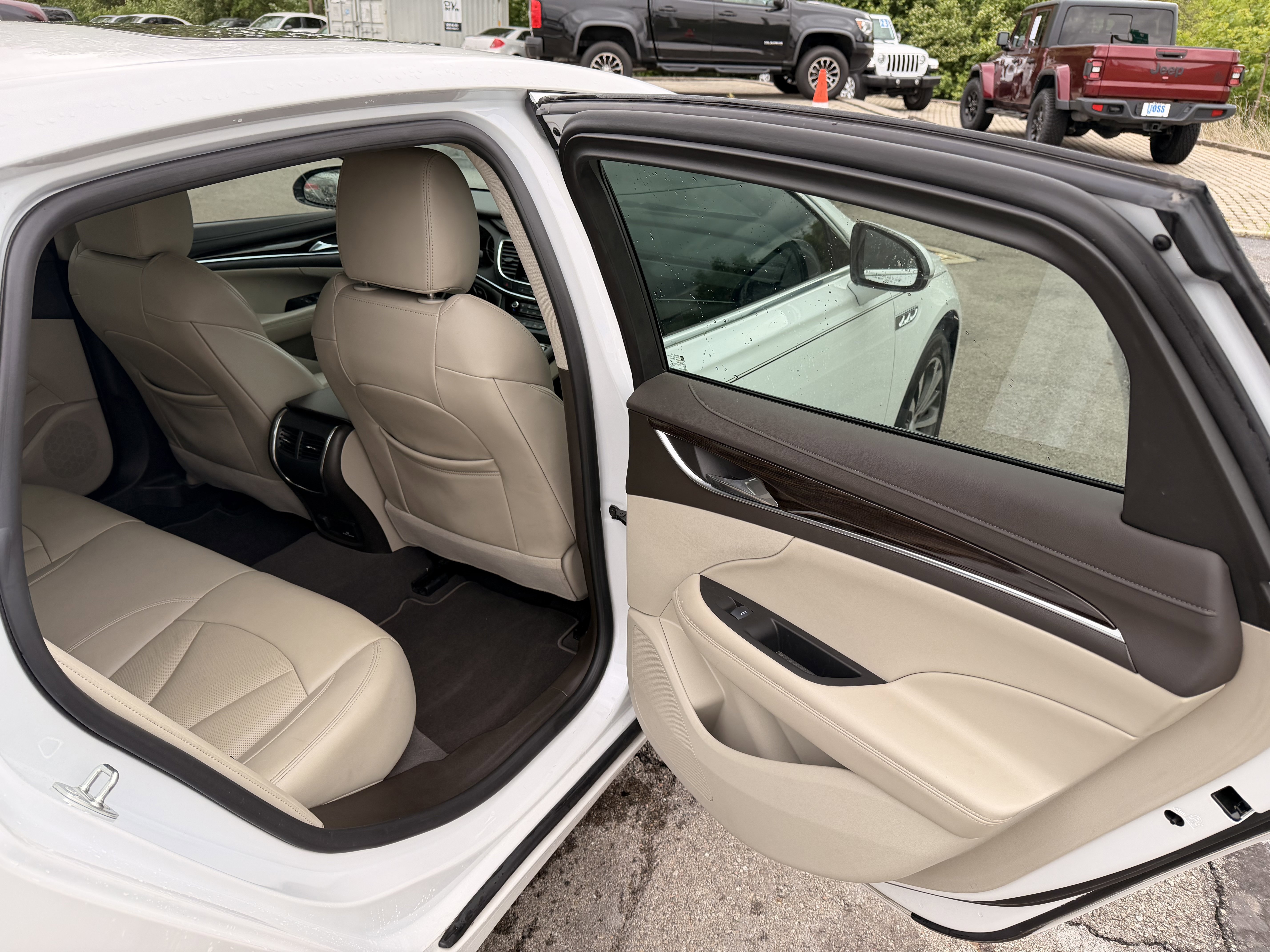 Used 2017 Buick LaCrosse Premium w/ Driver Confidence Package #2 FWD image 14
