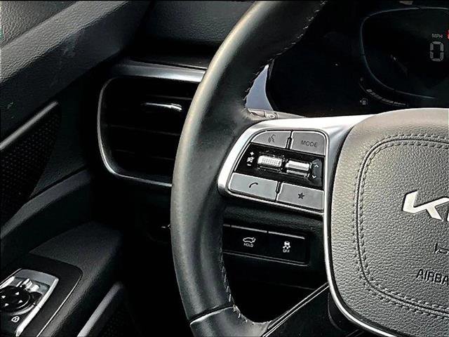 Used 2025 Kia Telluride S image 18