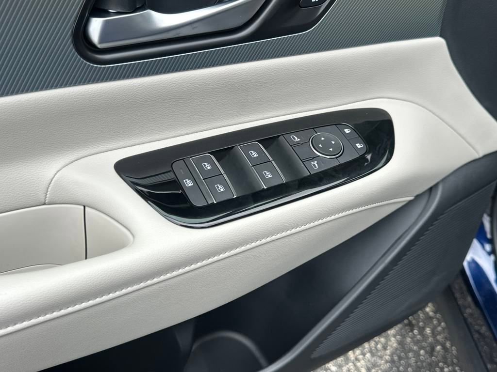 New 2025 Nissan Murano SL image 11