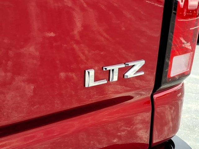 Used 2025 Chevrolet Silverado 2500 LTZ w/ LTZ Plus Package AWD/4WD image 23